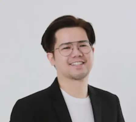 author - aum watcharapon